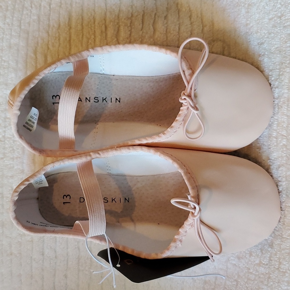 DANSKIN SIZE 13 BALLET SHOES